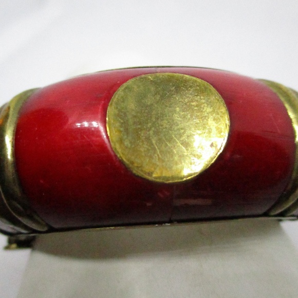 Dyed Red BONE BRASS CLAMPER Bracelet Genuine Bone - Picture 1 of 8